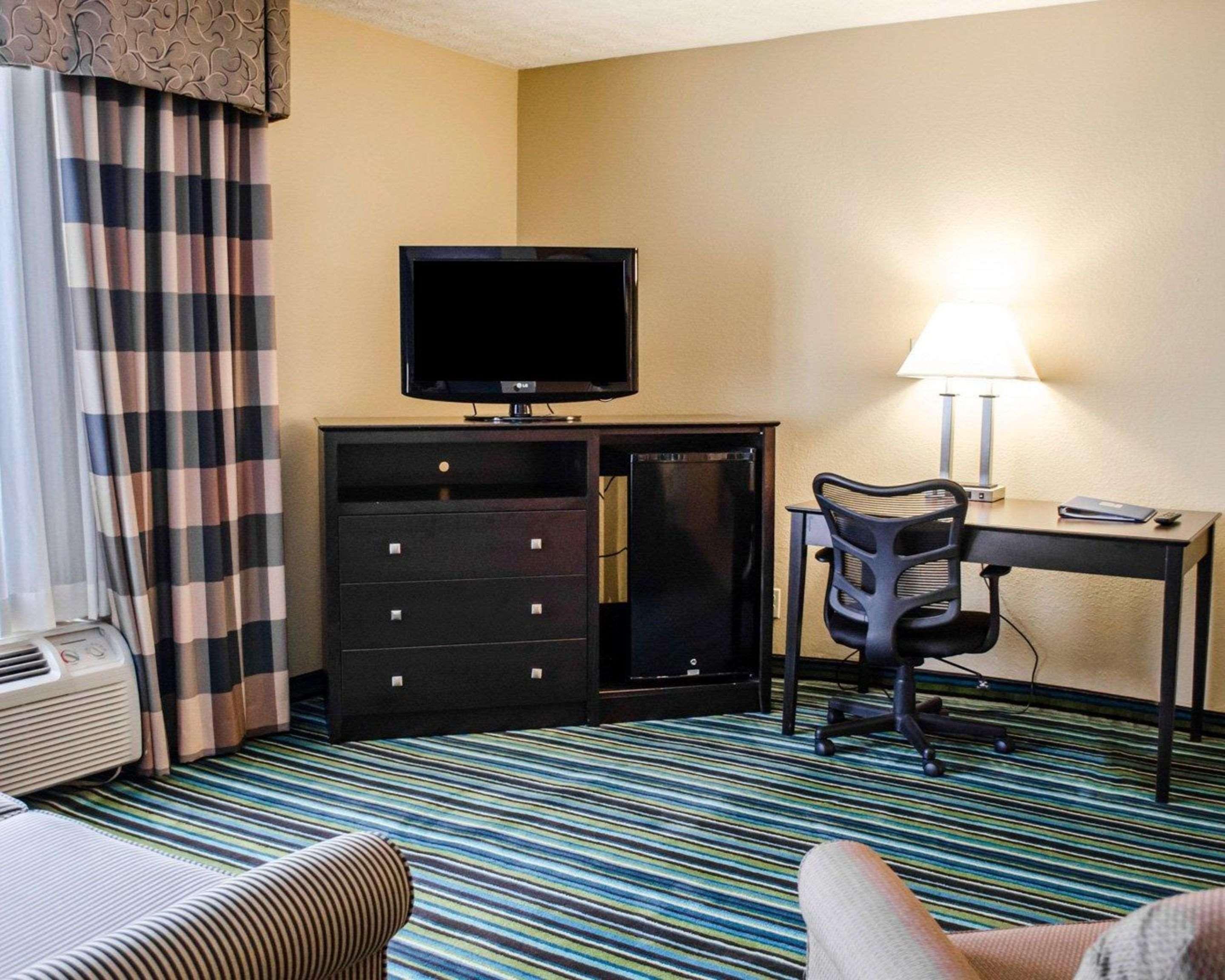 Quality Inn & Suites Medina - Akron West מראה חיצוני תמונה